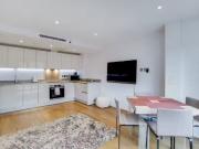 Cheap 2 bedroom property to let in Camden High Street,...