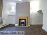 Nice 2 bedroom terraced house for rent in Warburton...