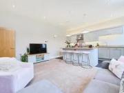 Cheap 2 BR Cheltenham Parade