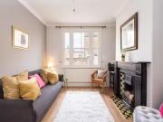 Rental! 2 BR Lower Darnborough Street