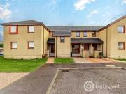 Just in! 2 BR Property to rent in Knockard Avenue,...