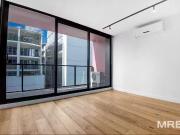 Cozy 306/97 Palmerston Crescent, South Melbourne, VIC 3205