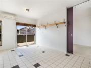 Deal! 3/75 Hardgrave Road, WEST END Apartment for rent...