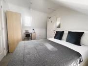 Unique 3 BA 3 bedroom terraced house for rent in...