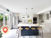 Cozy 3 BA 7 bedroom semi detached house for rent in...