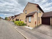 Just in! 3 bedroom detached house for rent in Bill...