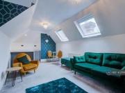 Cheap 3 bedroom penthouse for rent in Portland House,...