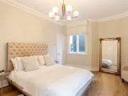 Cheap 3 bedroom property to let in Sloane Gardens,...