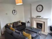 Just in! 3 bedroom terraced house for rent in Beech...