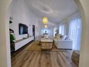 Unique 3 BR Bundall, QLD 4217