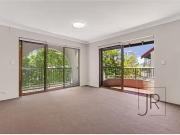 Rental! 4/22 Beach Parade, Surfers Paradise, QLD 4217