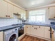 Nice 4 bedroom Flat to rent, Lovelinch Close, London,...