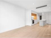 New 5905d/648 Lonsdale Street, MELBOURNE Apartment for...