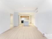 Cozy 604/648 Lonsdale street, MELBOURNE Apartment for...