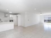 Cozy 7 Kalmia Court, Elanora, QLD 4221