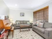 Nice 7 Richmond Place, Albion Park, NSW 2527 House for Rent