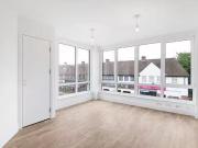 Rental! Flat to rent in Coombe Lane, London SW20