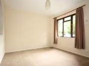 Unique Flat to rent in Dorchester Court, Oriental Road,...