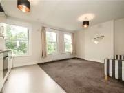 Cozy Flat to rent in Effra Road, London SW2