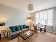 Charming Flat to rent in Hill Street, Mayfair, London W1J