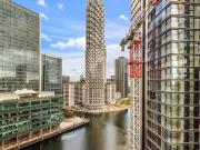 Charming Flat to rent in South Quay Square, London E14