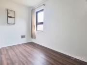 Deal! Flat to rent in Stanley Road, Hounslow TW3