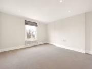 Rental! Flat to rent in The Chase, Clapham, London SW4