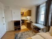 Deal! Studio to rent in Fulham Palace Road, Hammersmith,...