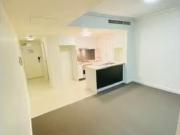 Unique Unit 1203 108 Albert Street, BRISBANE CITY...