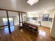 Nice UPSTAIRS/71 Plateau Crescent, Carrara, QLD 4211