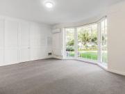 Just Moments to Toorak Village Just Moments to Toorak Village