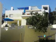 Justo fuera de herradura casa con 2 apartamentos