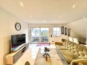 Kaiserswerth: 3 Zimmer Wohnung mit Balkon nahe Rhein und ISD