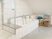 Kaltmiete zzgl. Nebenkosten, for rent at Lohausen,...