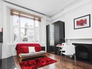 Kensington Park Road, London, Studio Apartment For