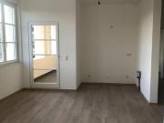 Kernsaniert & hell: 3 Zimmer Wohnung mit Südloggia und...