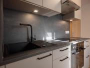 Kernsaniert & sonnig – 1 Zimmer Wohnung mit Einbauküche...