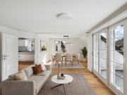 KERNSANIERT UND LICHTDURCHFLUTET