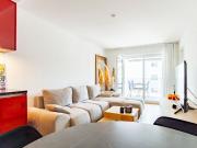 Kernsanierte 2.5 Zimmer Wohnung mit grossem Balkon