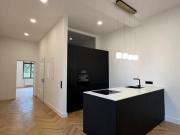 Kernsanierte 2 Zimmer Altbauwohnung im Medienhafen...