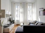 Kernsanierte 2 Zimmer Altbauwohnung in ruhiger Innenhoflage