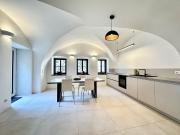 Kernsaniertes Kurzzeitapartment mit Terrasse und...