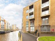 Keymer Place, Wapping E14, 1 bed flat to rent, £1,898...