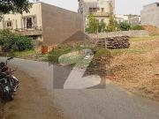 Khalid Block Park Face 8 Marla Plot For Sale