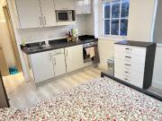 Kilburn High Road, London NW6, Studio to rent, £1,250...