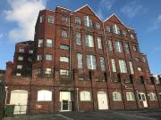 Kilvey Terrace, St Thomas, Swansea SA1, 2 bed flat to...