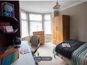 Kimbolton Avenue, Nottingham NG7, 6 bed end terrace...