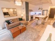 King West Toronto Furnished Condo Rental at The Thompson...