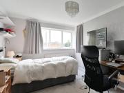 Kingfisher Court 1 16, 15 Queensmere Road, London, SW19...