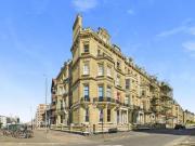 Kings Gardens, Hove, 2 Bedroom Flat